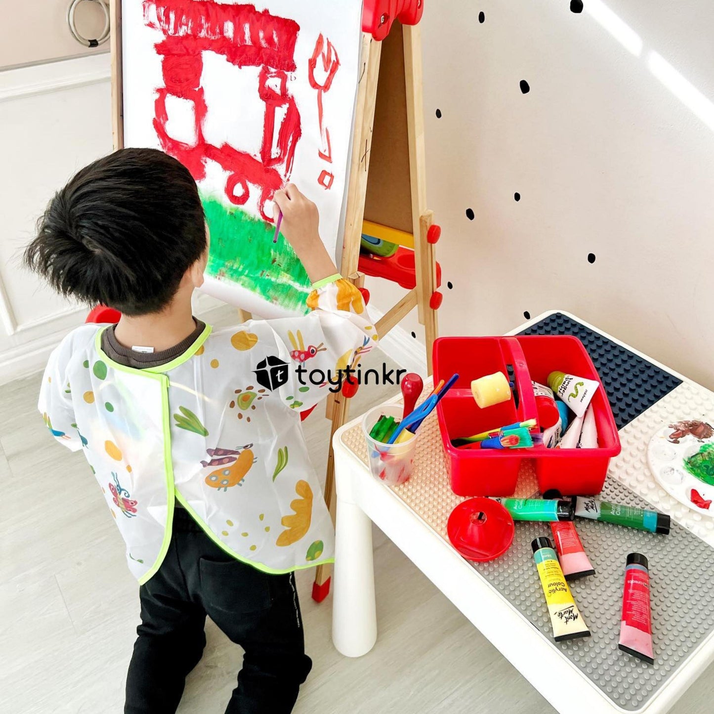 Mideer Colorful Painting World Gown (waterproof) by Toytinkr