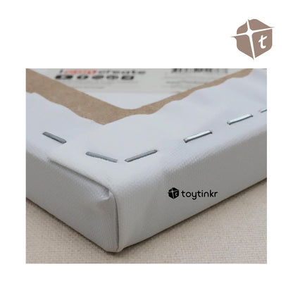 Mont Marte Heart-shaped Colouring Canvas by Toytinkr