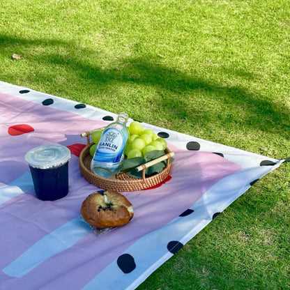 Hug Z Picnic Mat by Toytinkr
