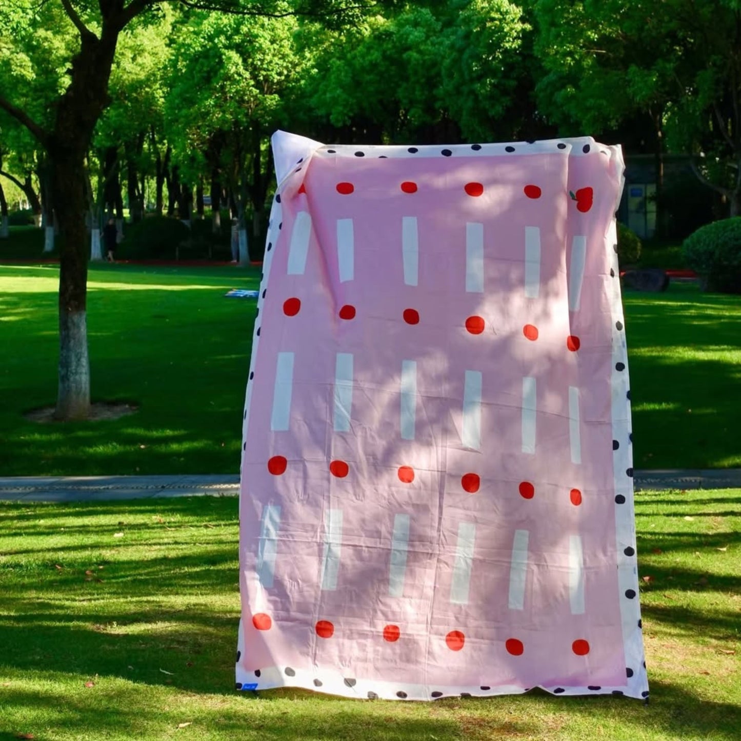Hug Z Picnic Mat by Toytinkr